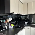 Stan Na Dan 6, Lejlighed *