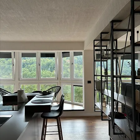 Stan Na Dan 6, Apartment *