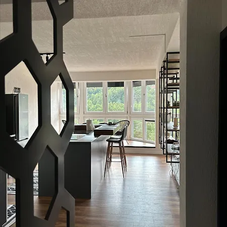 Stan Na Dan 6, Apartment